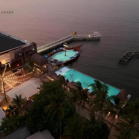 Putri Duyung Ancol Hotel Jakarta Buitenkant foto