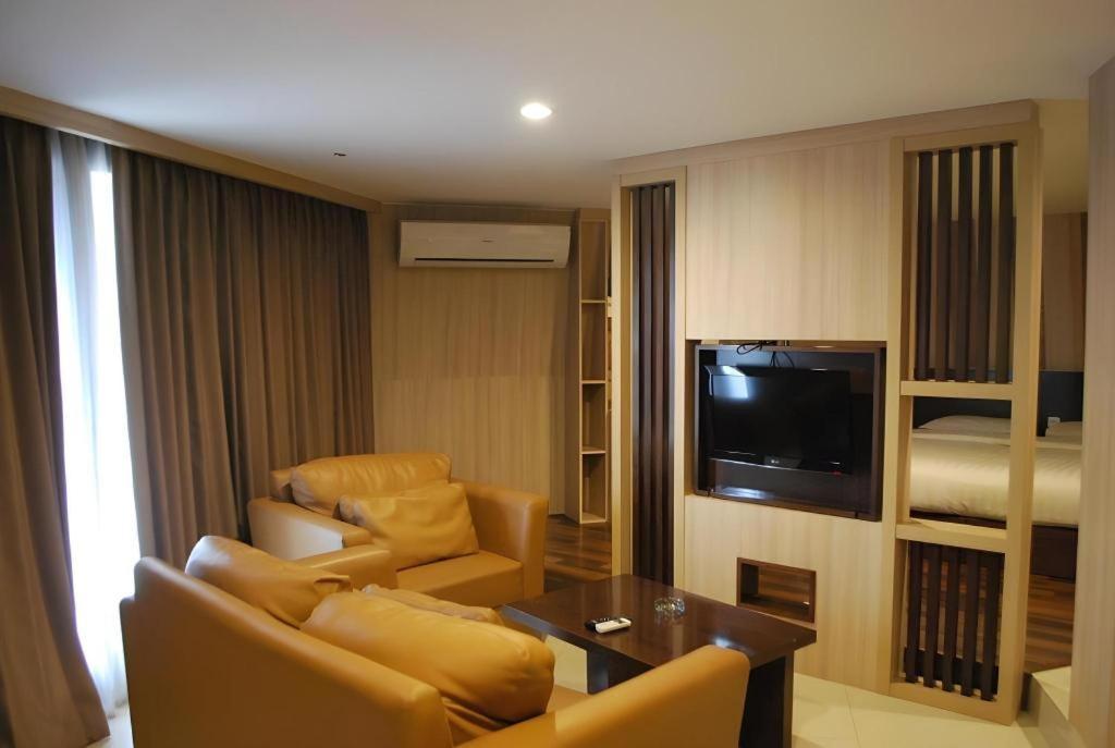 Putri Duyung Ancol Hotel Jakarta Buitenkant foto