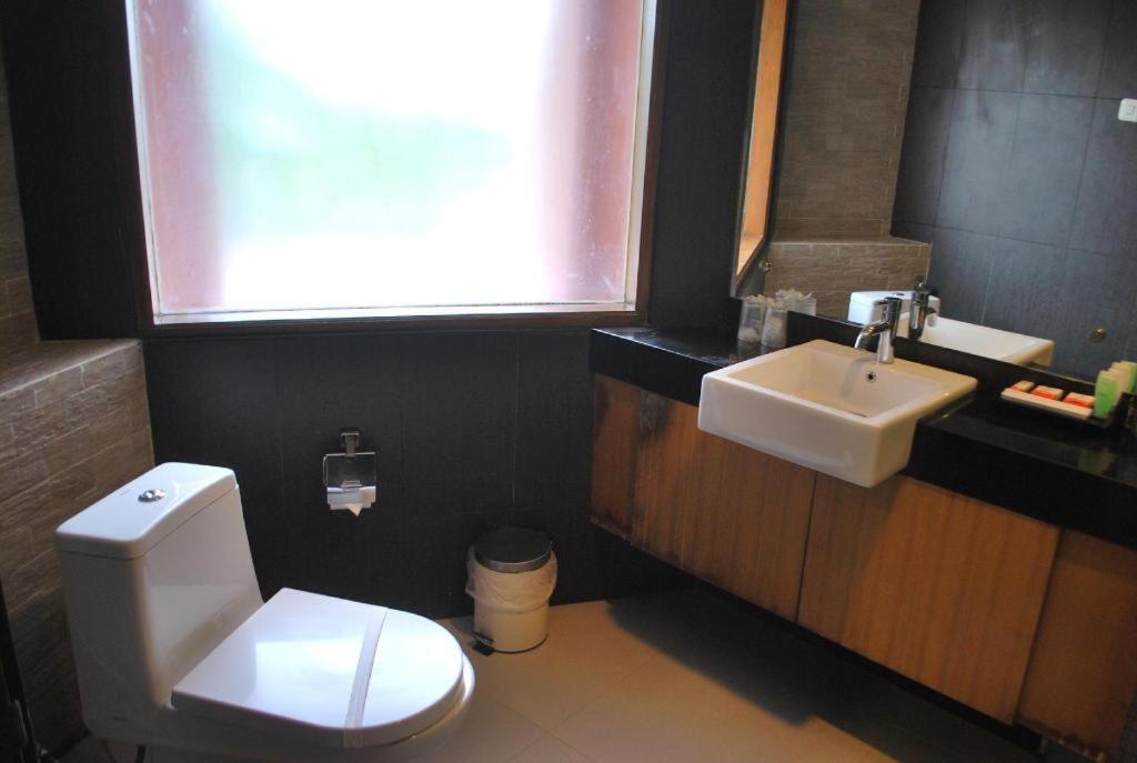 Putri Duyung Ancol Hotel Jakarta Buitenkant foto