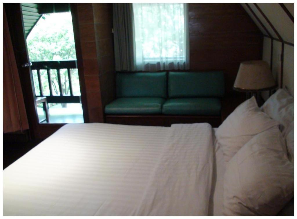 Putri Duyung Ancol Hotel Jakarta Buitenkant foto