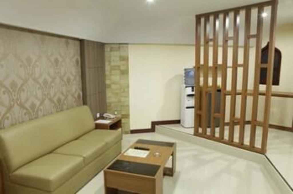 Putri Duyung Ancol Hotel Jakarta Buitenkant foto
