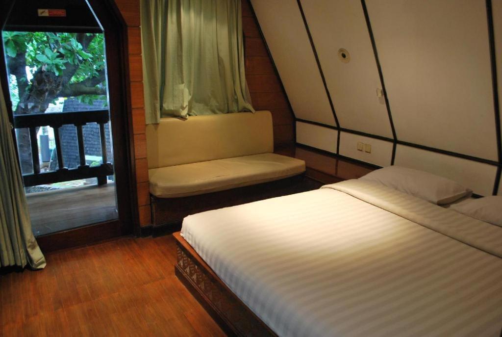 Putri Duyung Ancol Hotel Jakarta Buitenkant foto