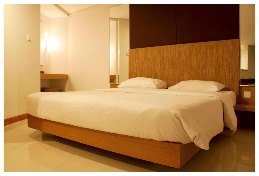 Putri Duyung Ancol Hotel Jakarta Buitenkant foto