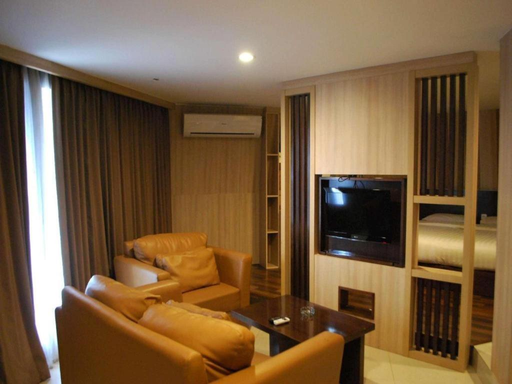 Putri Duyung Ancol Hotel Jakarta Buitenkant foto