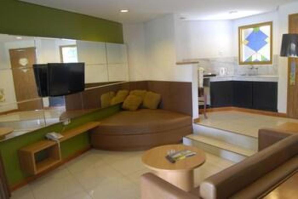 Putri Duyung Ancol Hotel Jakarta Buitenkant foto